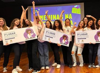 Escolas Municipais de Joinville são premiadas na final do projeto Meninas na Tecnologia